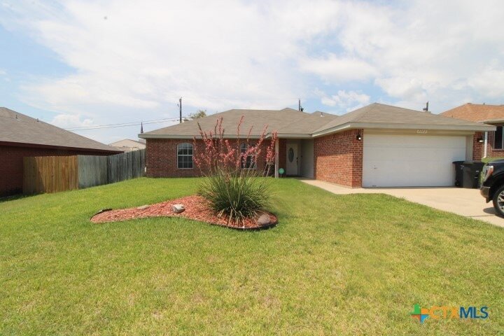 Primary Photo - 3303 Solomon Dr