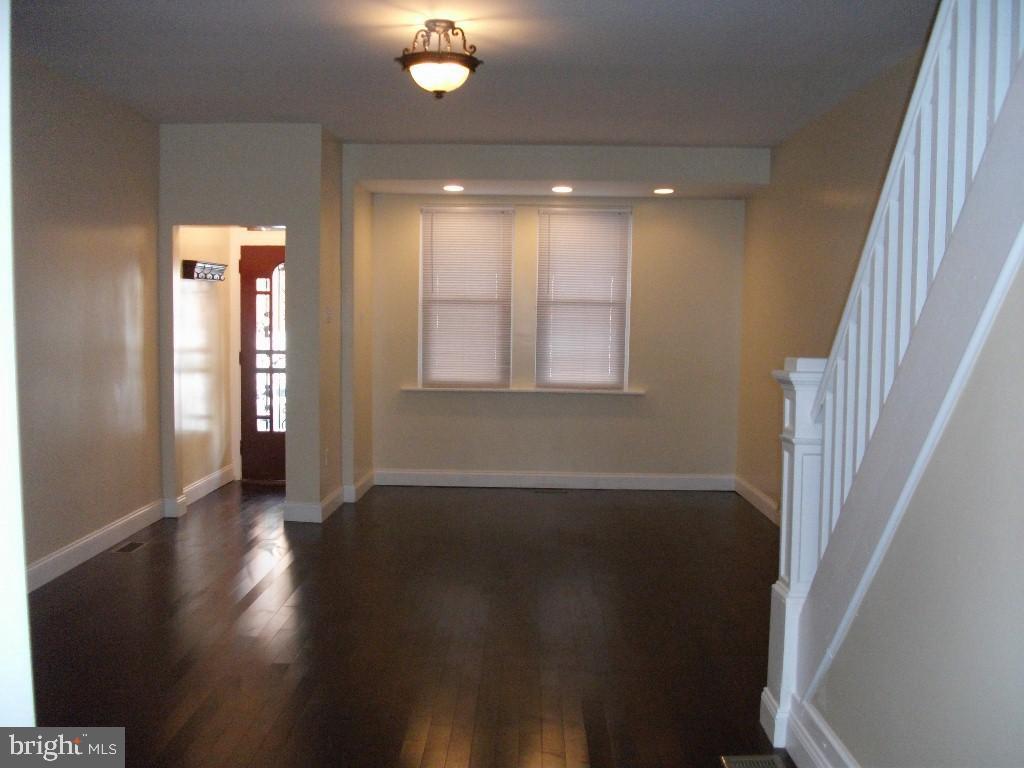 Primary Photo - 1632 Ellsworth St