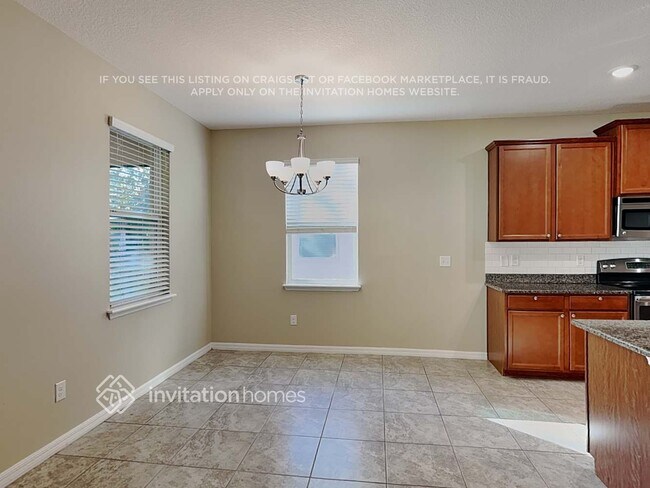 Foto del edificio - 11604 Warren Oaks Pl