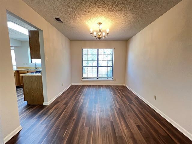 Foto del edificio - 2019 Longmeadow Ct