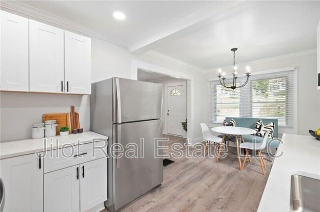 Building Photo - 1037 Ormewood Ave SE