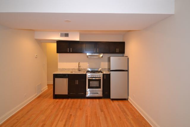 Building Photo - 4036.5 N Ashland Ave