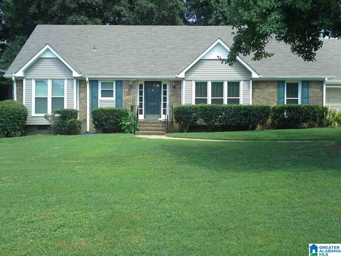 Primary Photo - 2040 Shebia Dr