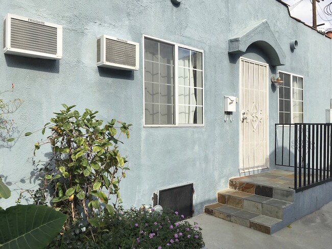 Foto del edificio - 3321 Berkeley Ave