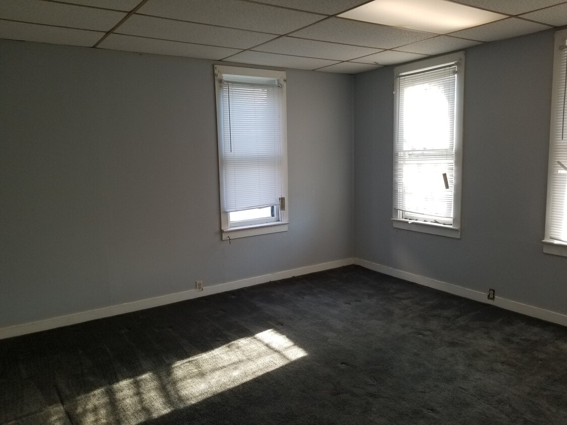 430 N Entrance Ave Unit 430, Kankakee, IL 60901 Apartments in