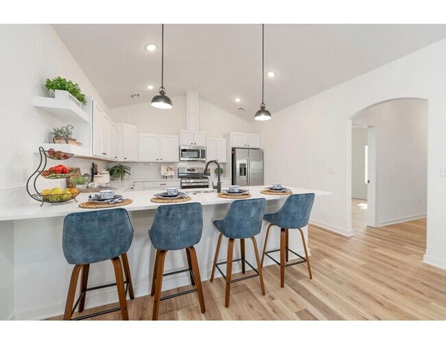 Building Photo - 2110 W Elk Rdg Ave