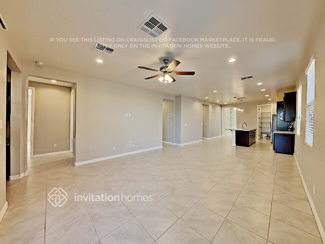Foto del edificio - 4363 N 196th Ave
