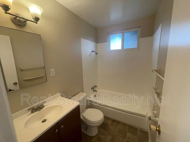 Building Photo - 355 S Aspan Ave