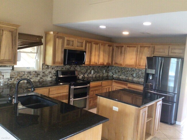 Building Photo - 4 br, 3 bath House - 1006 Ridge Point Drive