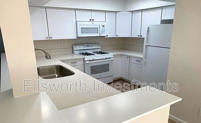 Foto del edificio - 3327 La Junta Ave