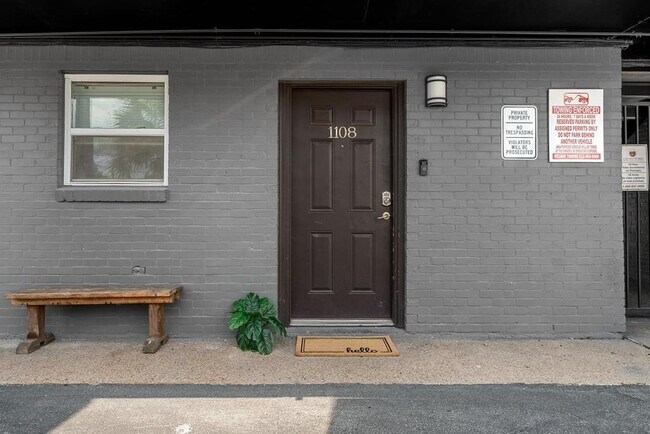 Building Photo - 2020 S Congress Ave