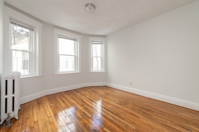 Building Photo - 32 Worthington St