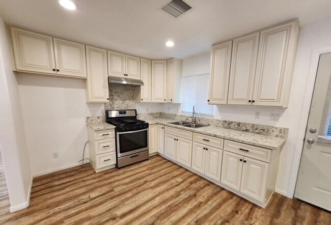 Kitchen - 7762 Lurline Ave