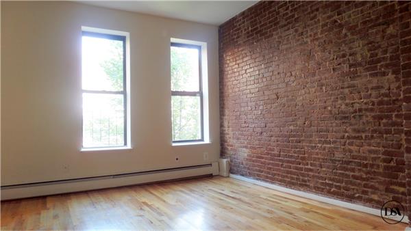 Building Photo - 303 E 94th St