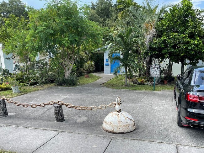Foto del edificio - 274 SW 9th St