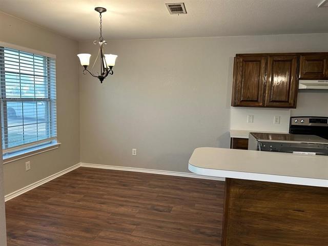 Foto del edificio - 327 Shady Valley Dr