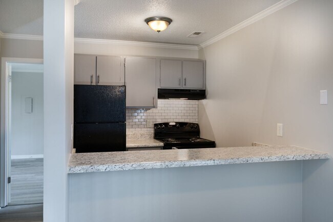 Building Photo - 5874-A Century Oaks Dr