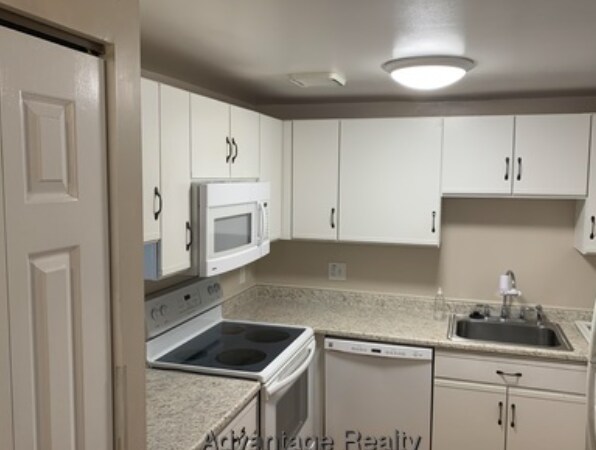 Building Photo - 200 Ledgewood Dr