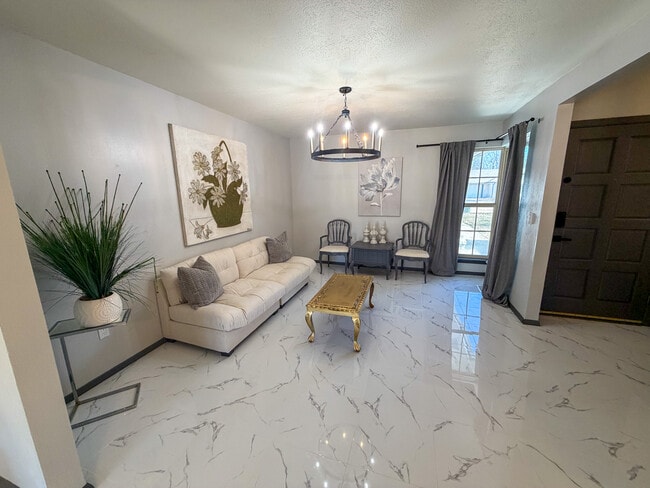 Foto del edificio - 1518 Cinderella Ave