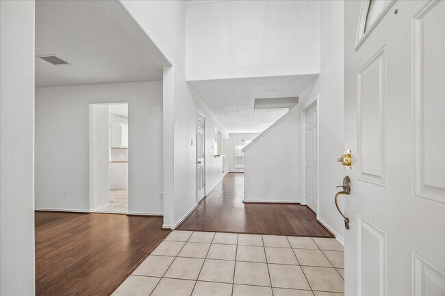 Foto del edificio - 5606 Cozy Terrace Ln