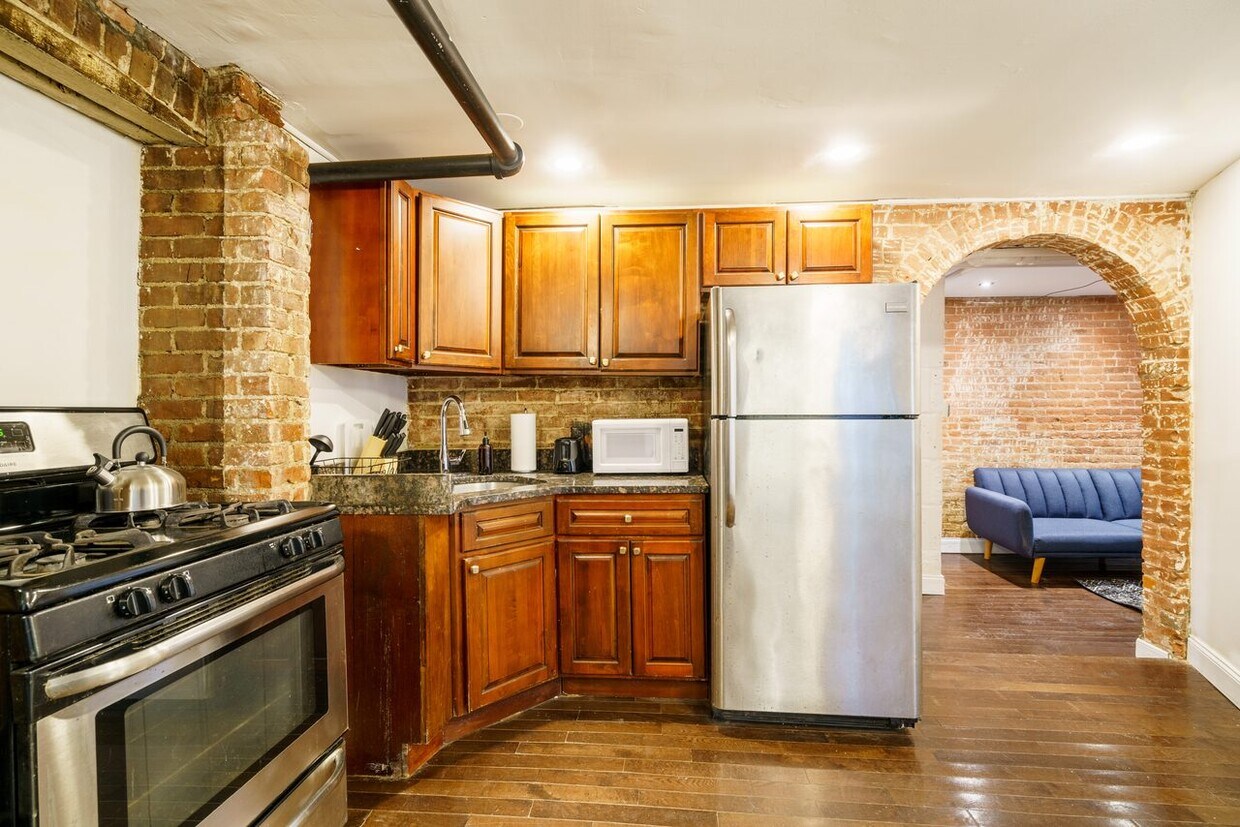 Primary Photo - 260 Lafayette Avenue