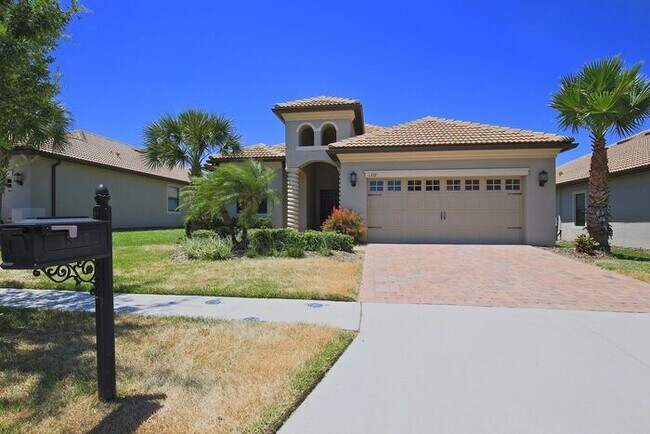 Building Photo - Premier 4/2 Home with a 2 Car Garage in Ch...