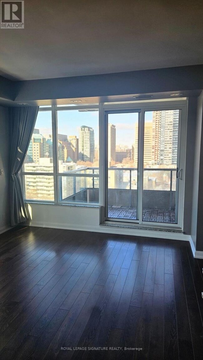 Building Photo - 500 Sherbourne St