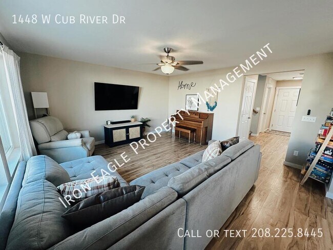 Building Photo - 1448 W Cub River Dr