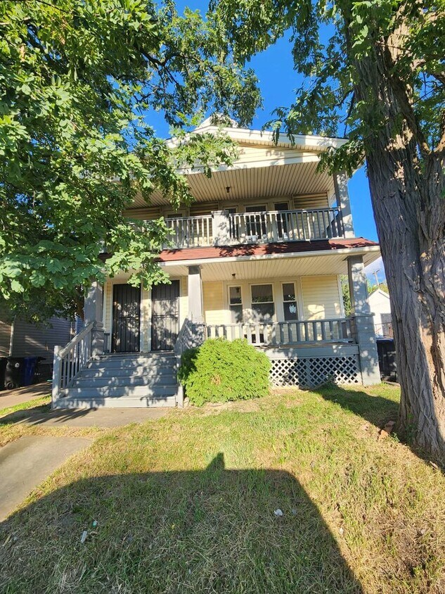 Foto principal - 3659 E 116th St