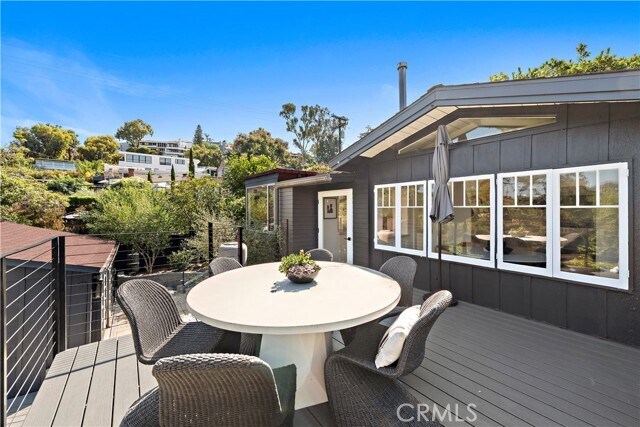 Foto principal - 592 Bluebird Canyon Dr