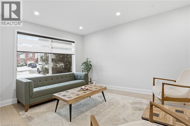 Building Photo - 108 Greenshire Dr