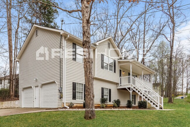 Building Photo - NEW BEAUTIFULLY RENOVATED HOME!
