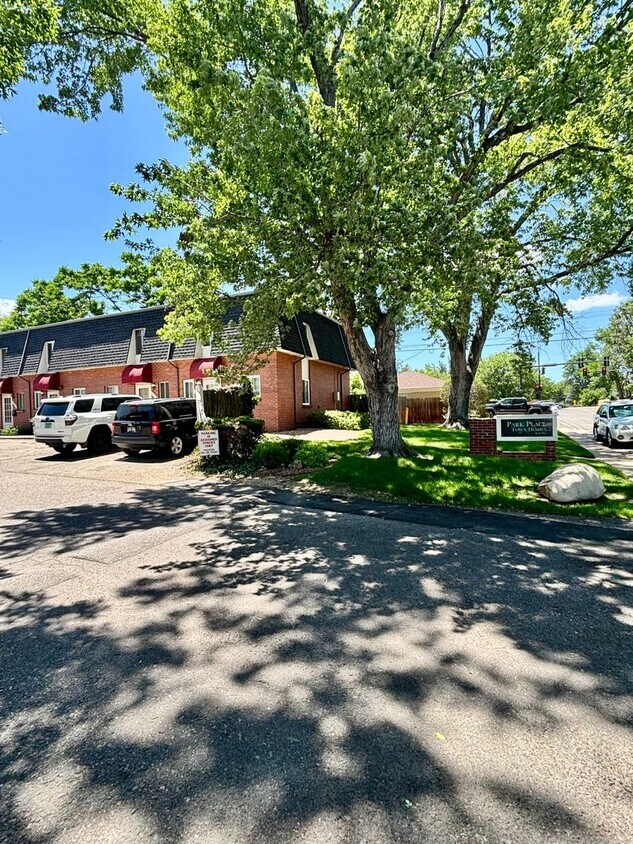 Foto del edificio - COMING SOON!! Well-Located Townhome with Easy Denver Access!