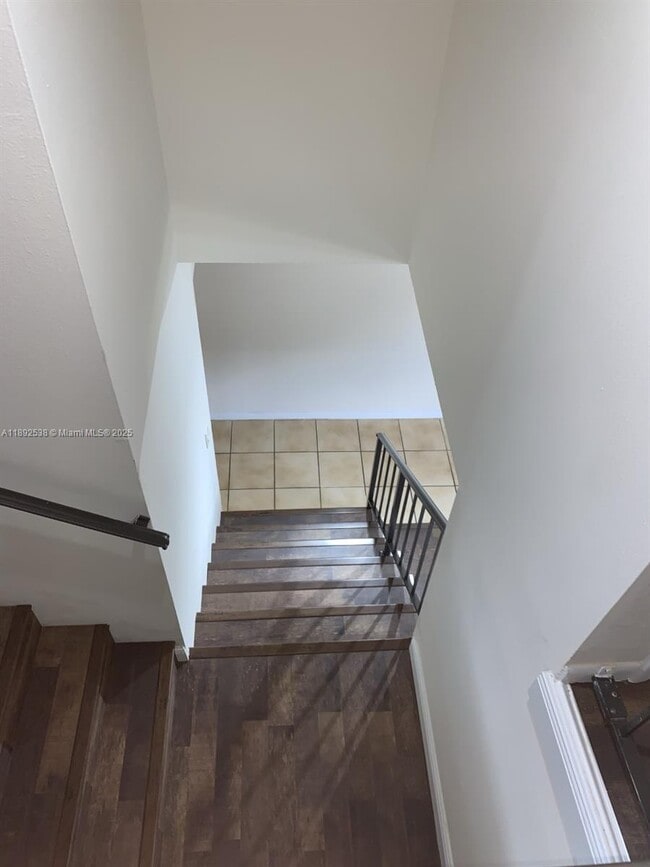 Foto del edificio - 11 Madrid Ln