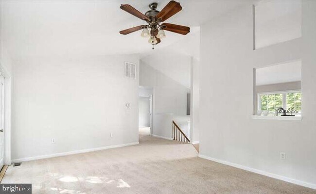 Building Photo - 206 Cedar Ridge Dr