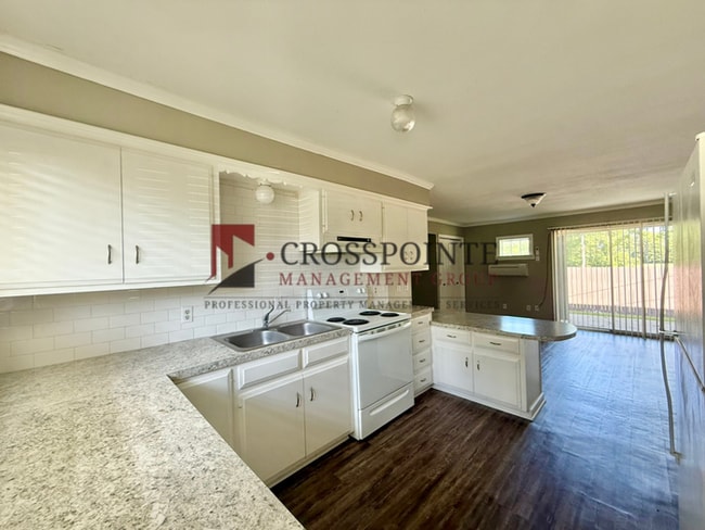 Building Photo - Tour Today! Studio Apartment in East Tyler!