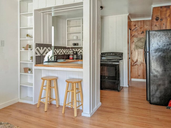 Building Photo - 169 E 100 N