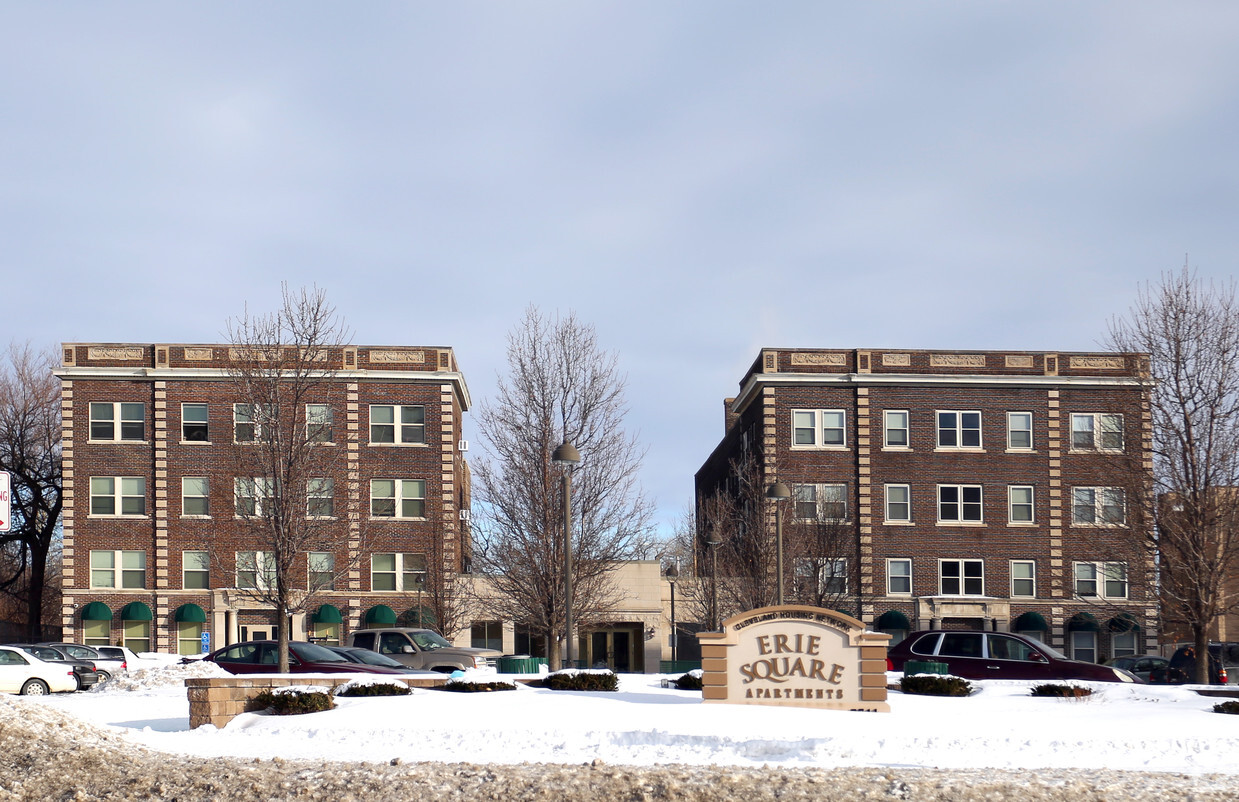 Building Photo - Erie Square