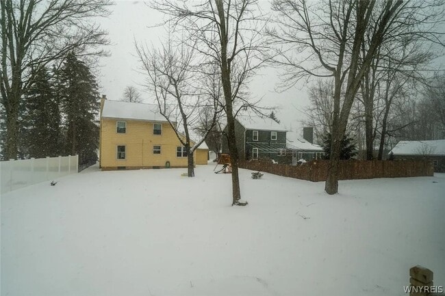 Foto del edificio - 383 S Ellicott Creek Rd