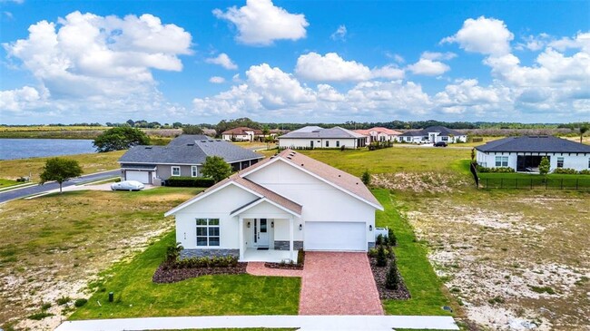 Foto del edificio - 416 Adams View Ln