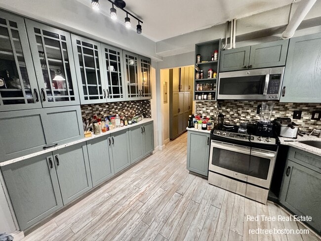 Building Photo - 1662 Commonwealth Ave