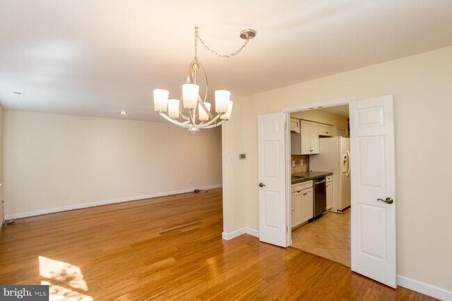 Foto del edificio - 228 Clover Hill Ct