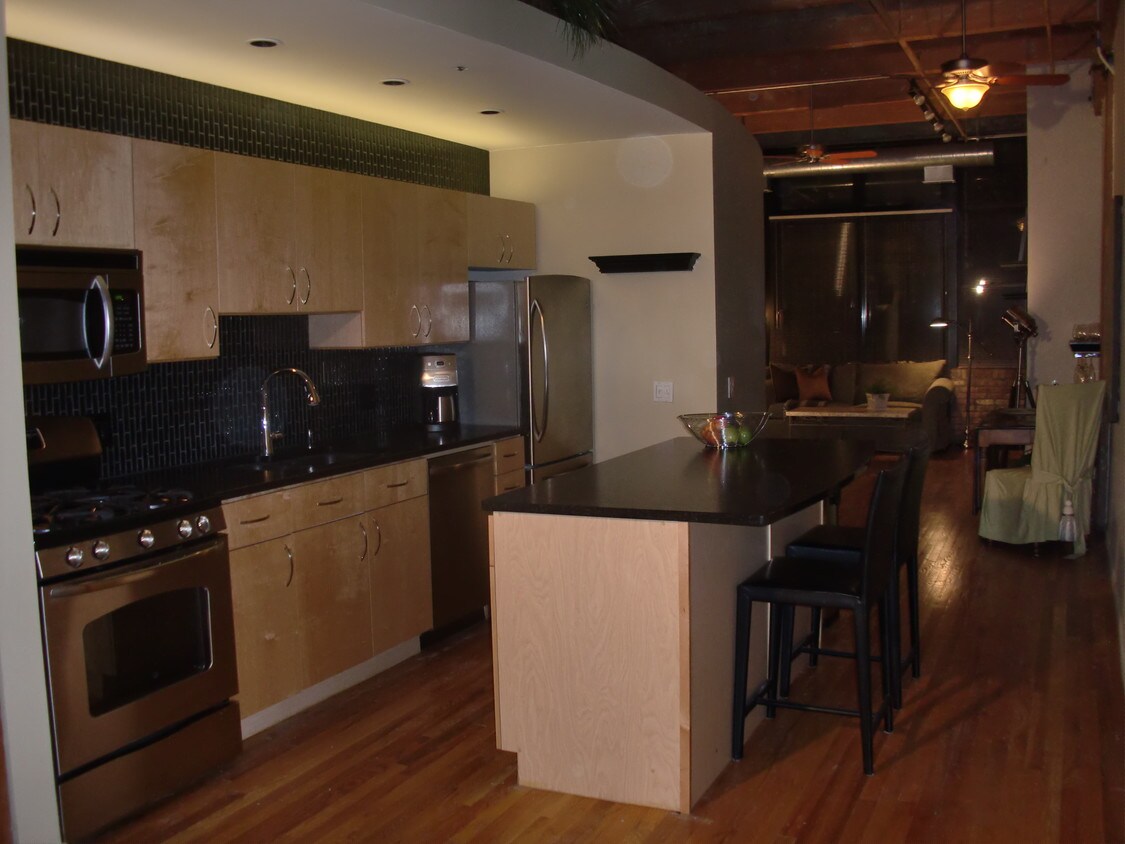 Área de la cocina - 2300 W Wabansia Ave