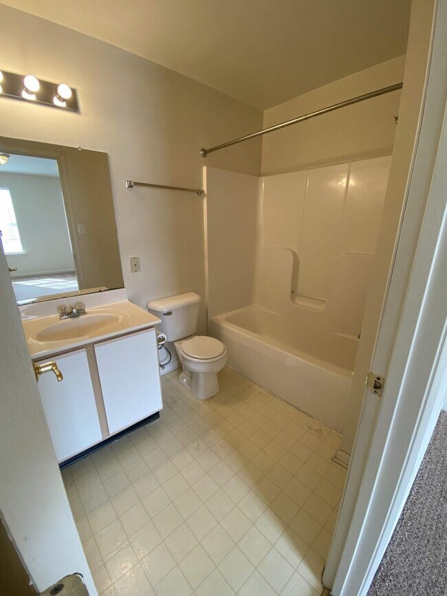 Building Photo - 76 Red Maple Court 100