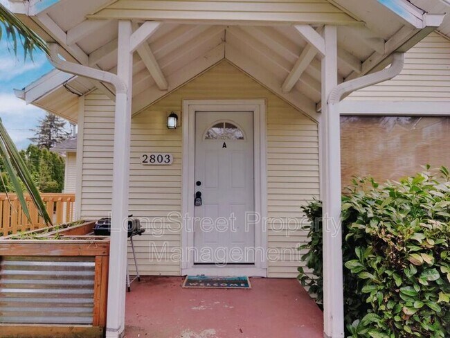 Building Photo - 2803 SE 87th Ave