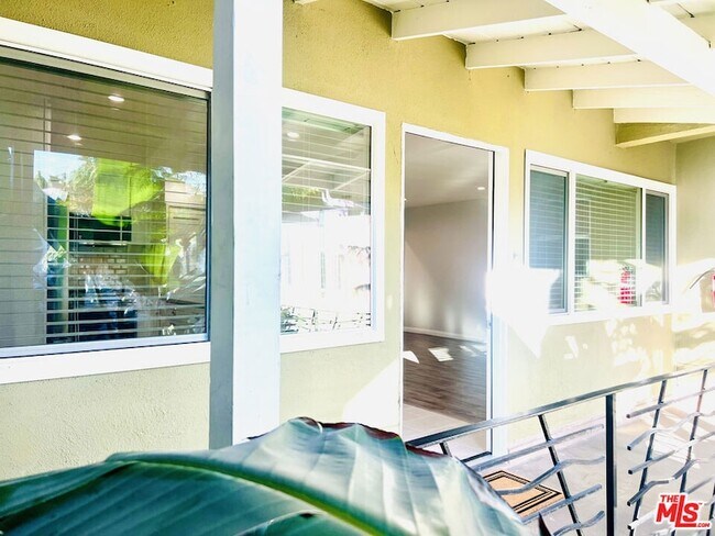 Foto del edificio - 624 N Toluca Park Dr