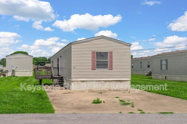 Foto del edificio - 812 Monroe Ln