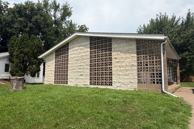 Building Photo - 4109 36th Ave