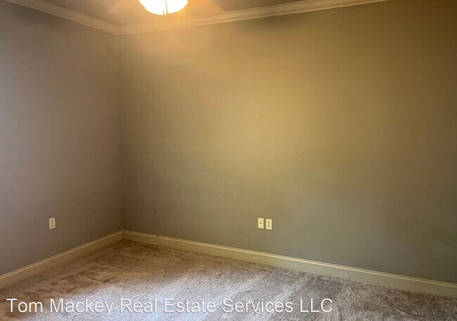 Building Photo - 3 br, 2 bath House - 9158 Pecan Tree Dr.