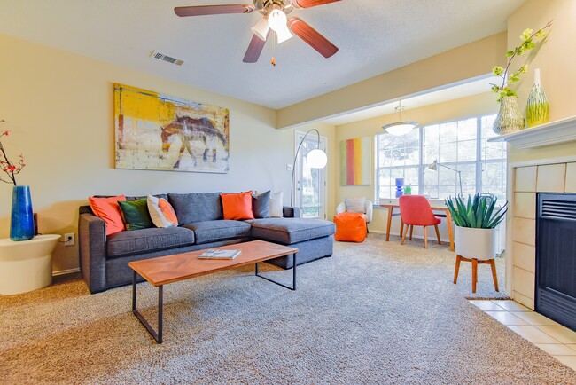 Living room area with tons of natural light at Luxury Apartments in Memphis, Tennessee - Riverset Apartments